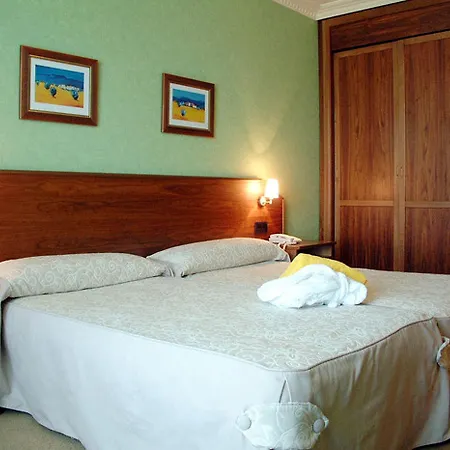 Milagros Golf Hotel Mogro