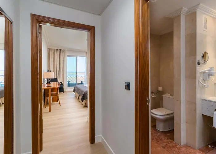 Milagros Golf מלון 4*