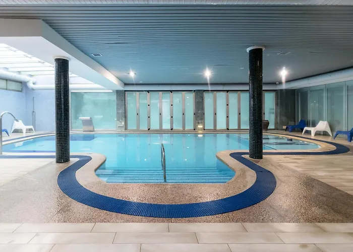 מלון Milagros Golf